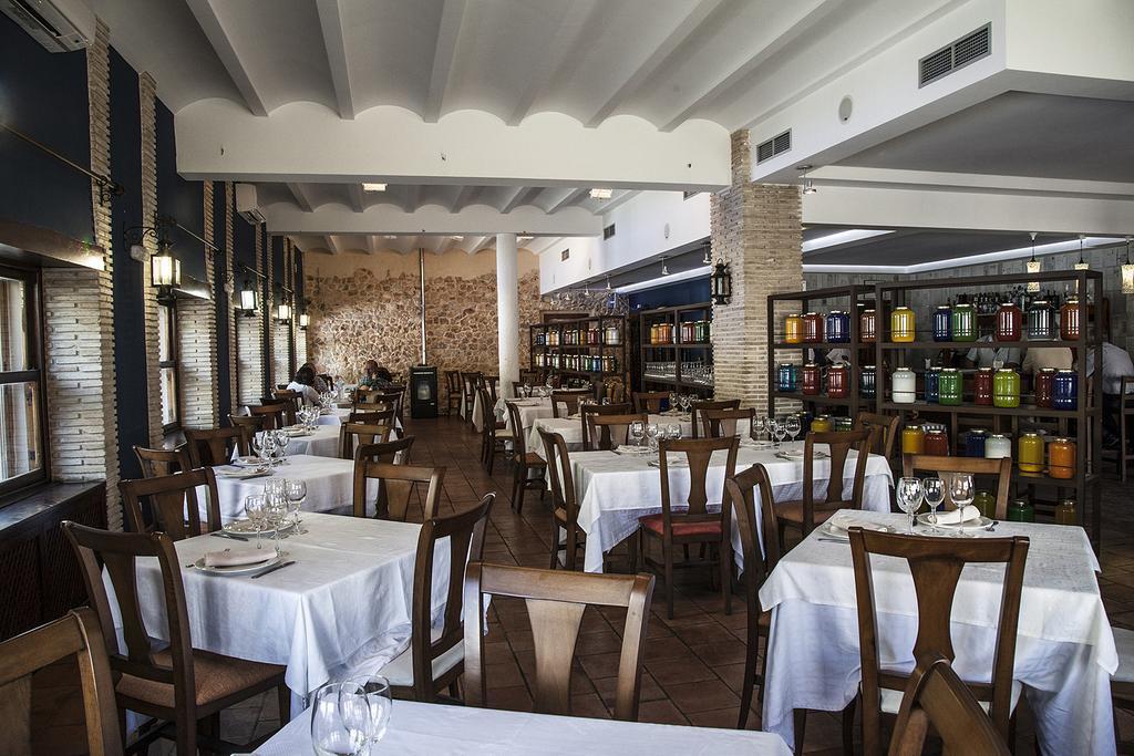 Hotel Restaurante Setos موتايلا ديل بالانكار المظهر الخارجي الصورة